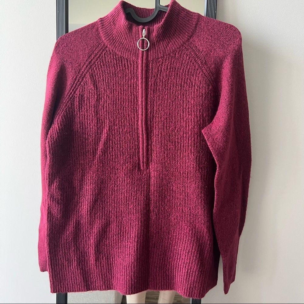 NWT Reitmans Ribbed Mock Neck Half Zip Pullover, soft and lightweight